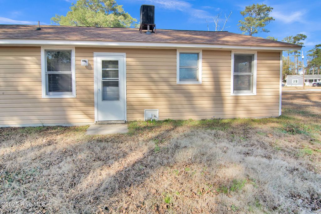 Photo of 1002 School Street, Jacksonville, NC 28540 (MLS # 100545964)