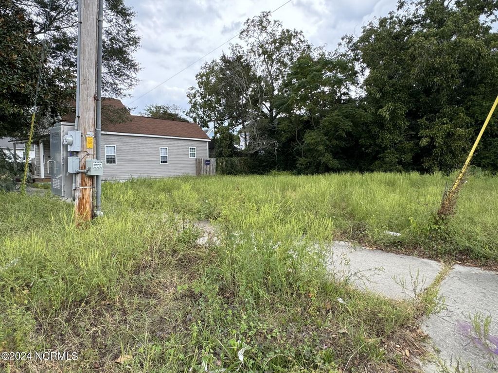 Photo of 721723 S 8th Street, Wilmington, NC 28401 (MLS # 100469566)