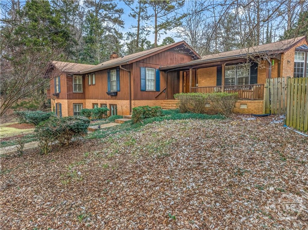 Photo of 220 Tanglewood Drive, Athens, GA 30606 (MLS # CL348434)
