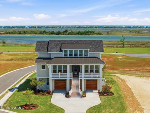 Homes For Sale - 26 Solstice Way<br/> Hampstead, NC 28443