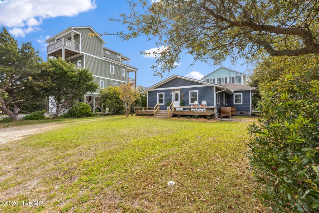 Photo of 1122 S Topsail Drive, Surf City, NC 28445 (MLS # 100569125)