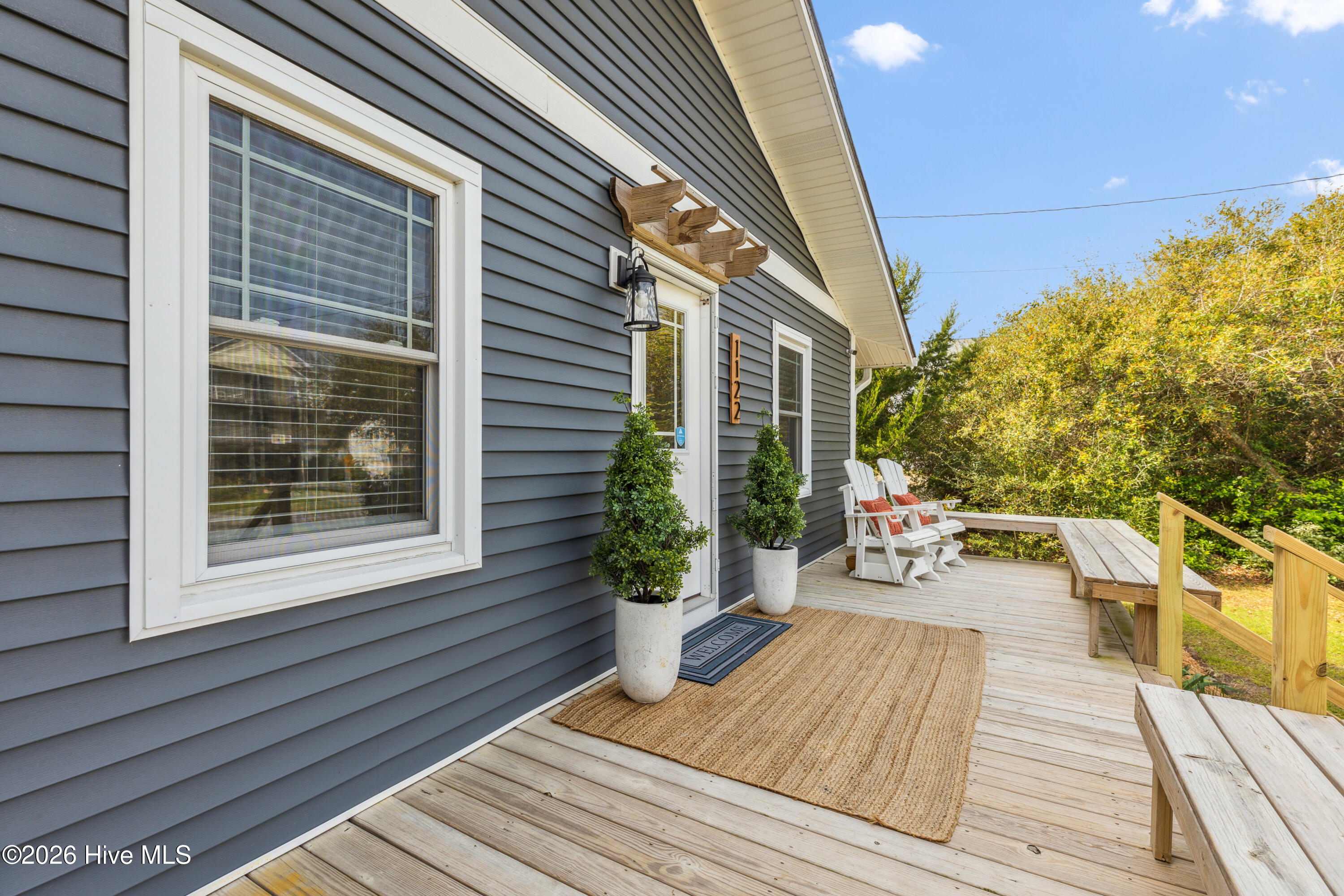 1122 S Topsail Drive