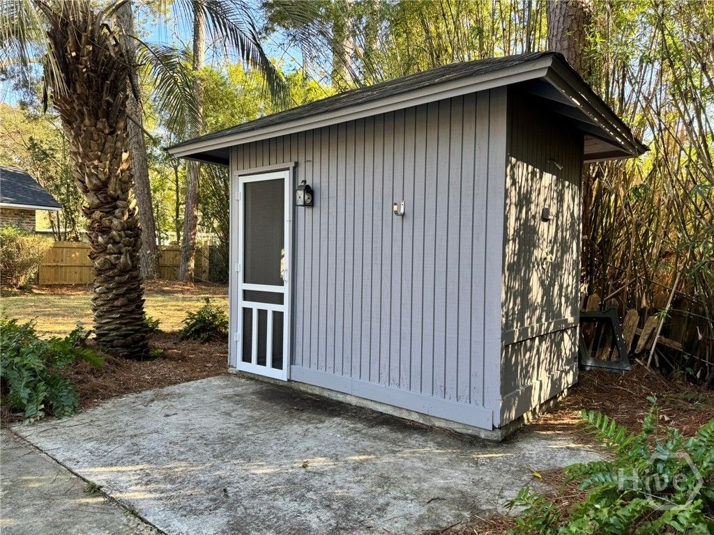 Photo of 5 Reynolds Circle, Savannah, GA 31406 (MLS # SA345562)