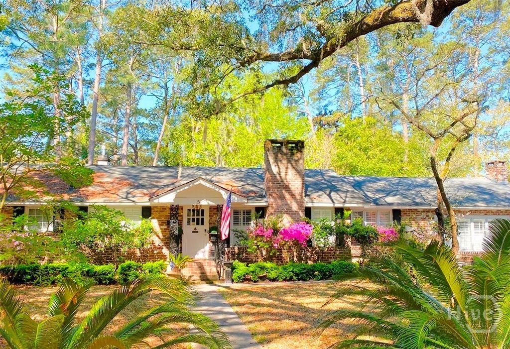 Photo of 5 Reynolds Circle, Savannah, GA 31406 (MLS # SA345562)