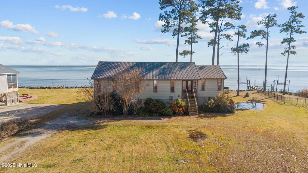 Photo of 341 Neuse Winds Drive, Oriental, NC 28571 (MLS # 100545500)