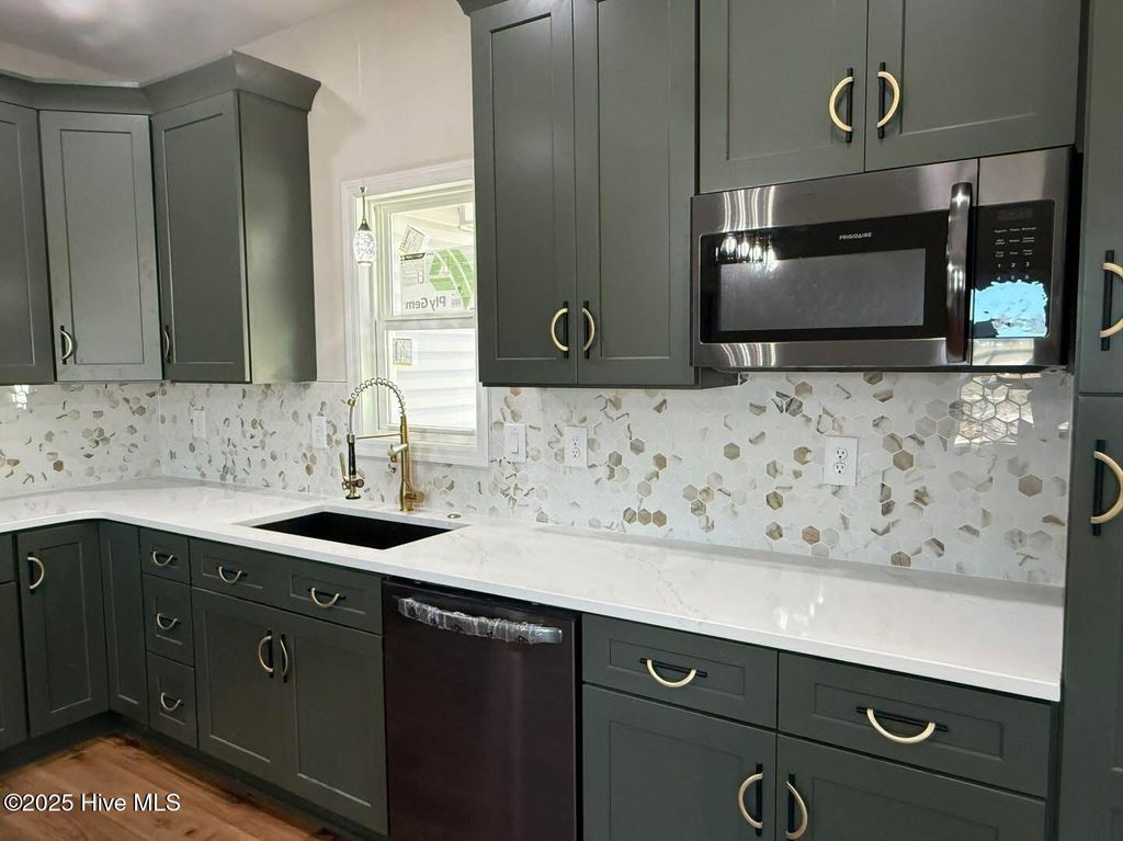 Photo of 297 Haywood Drive, Richlands, NC 28574 (MLS # 100518466)