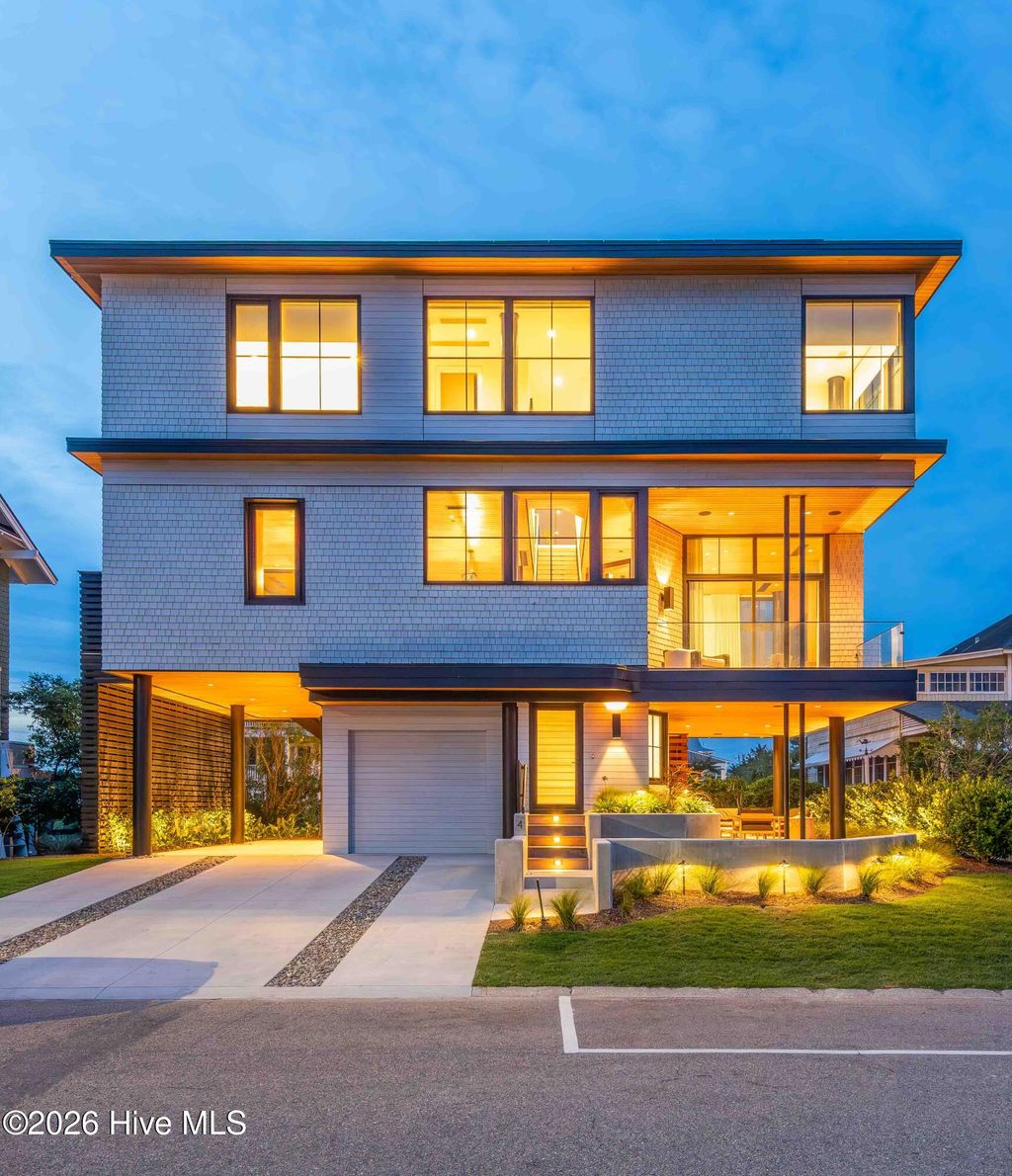 Photo of 4 W Atlanta Street, Wrightsville Beach, NC 28480 (MLS # 100554163)