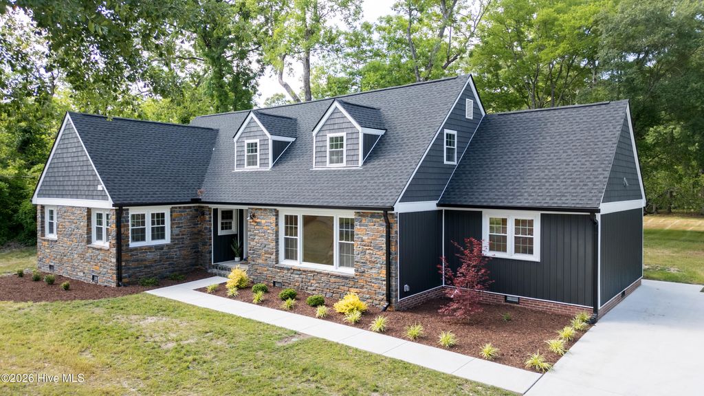 Photo of 1505 Evergreen Avenue, Goldsboro, NC 27530 (MLS # 100573217)