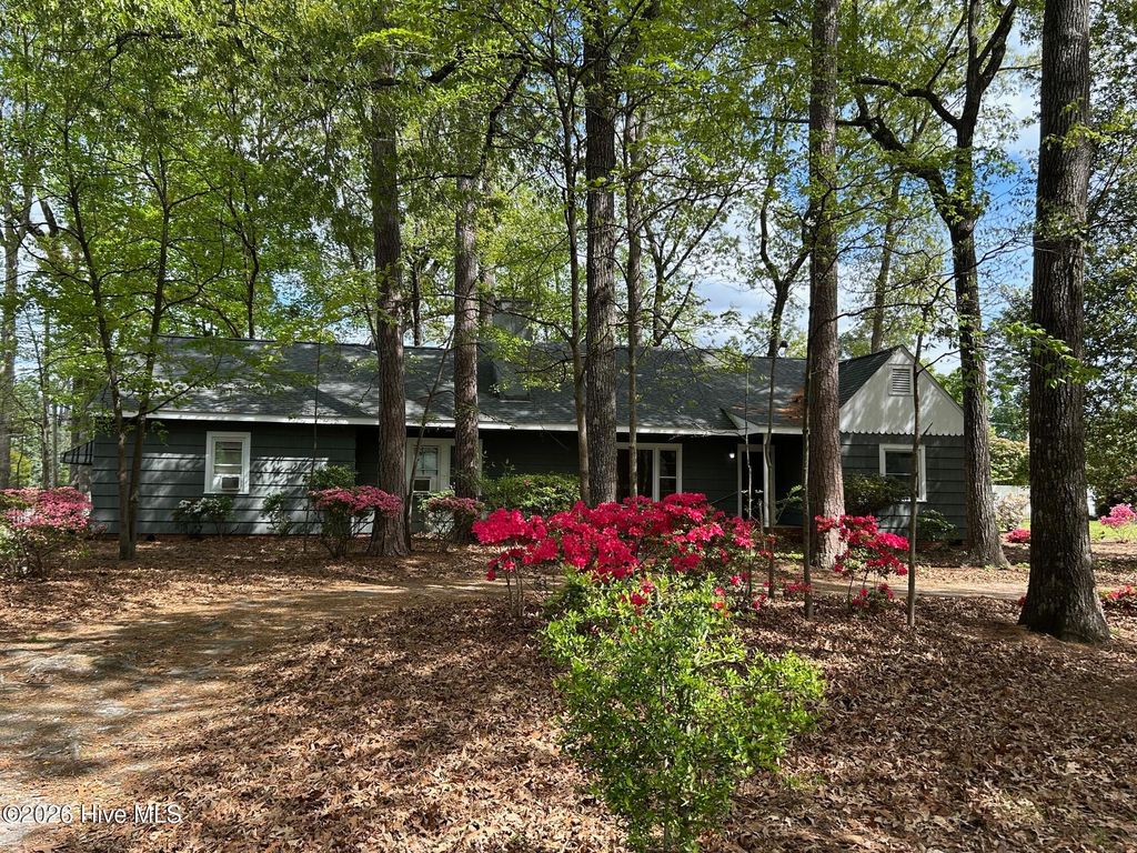 Photo of 1800 Forest Hill Drive, Greenville, NC 27858 (MLS # 100566019)