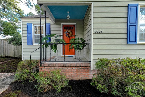 Homes For Sale - 2224 E 38th Street<br/> Savannah, GA 31404