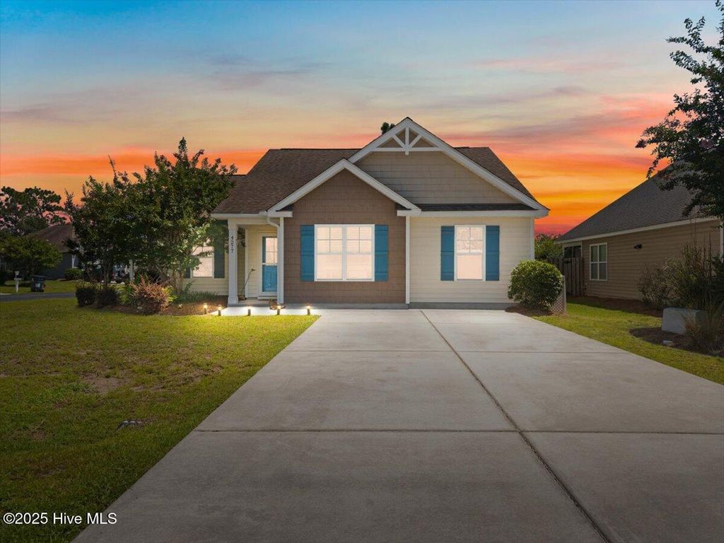 Photo of 4277 Cherry Laurel Lane SE, Southport, NC 28461 (MLS # 100518227)