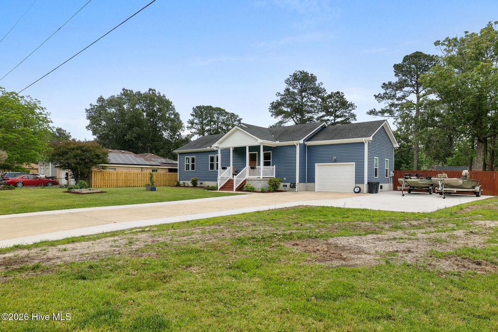 Photo of 119 Vincent Drive, Moyock, NC 27958 (MLS # 100574093)