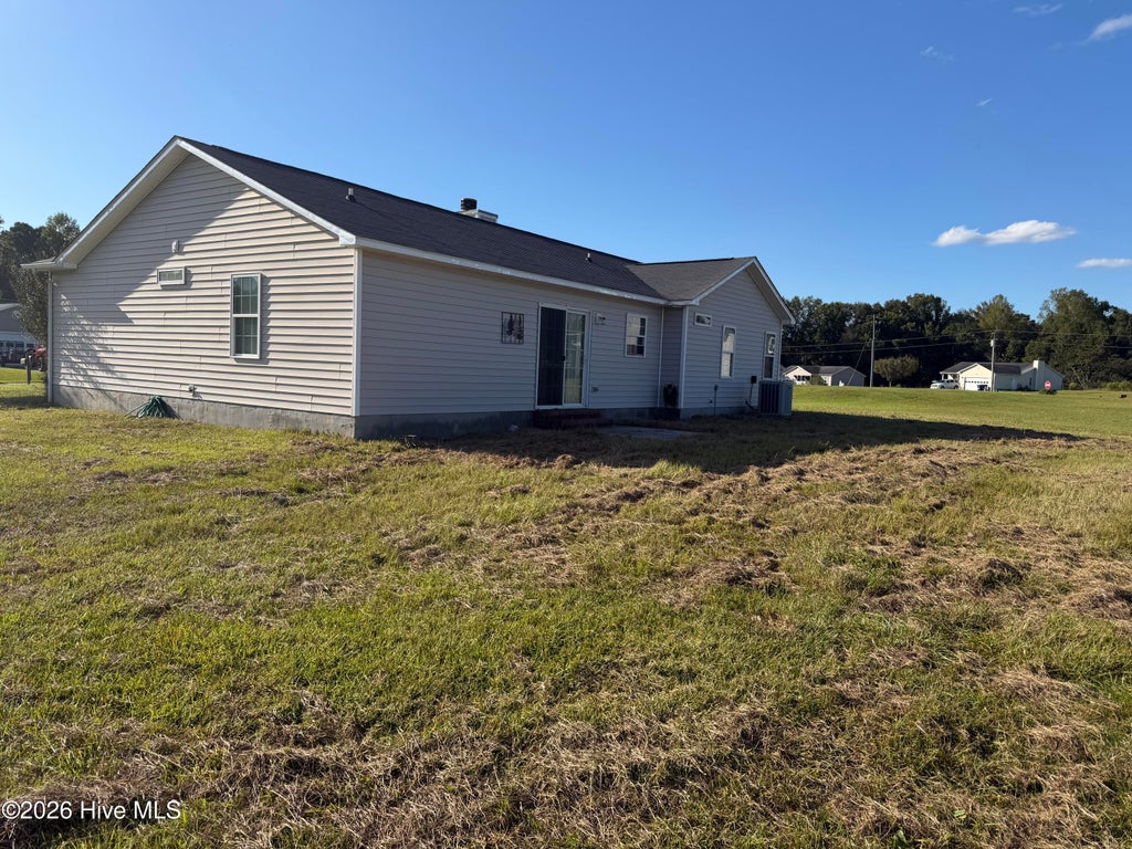 Photo of 105 Starkys Creek Court, Maysville, NC 28555 (MLS # 100609137)