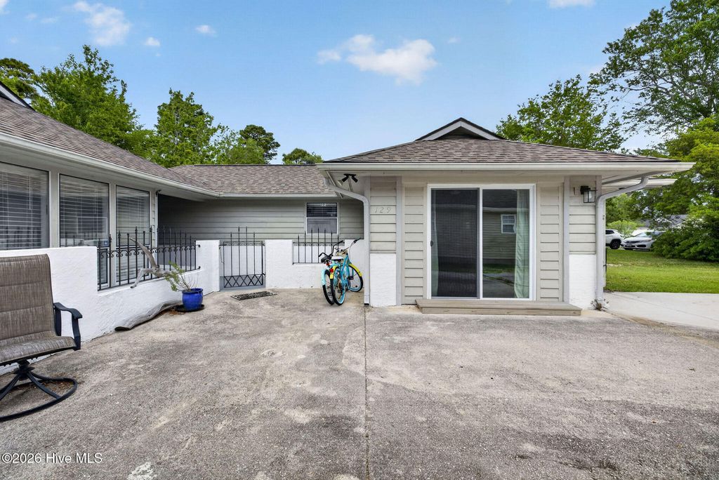 Photo of 129 Red Bird Lane, Hampstead, NC 28443 (MLS # 100570293)