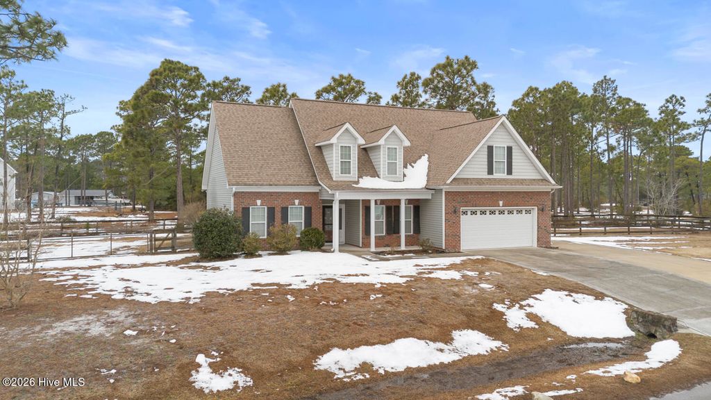 Photo of 223 Inverness Drive, Hubert, NC 28539 (MLS # 100553312)