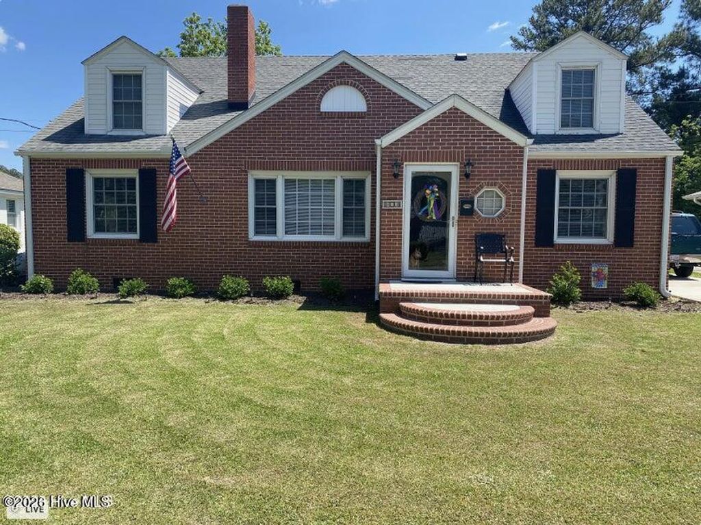 Photo of 612 Blaney Street, Clinton, NC 28328 (MLS # 100564068)