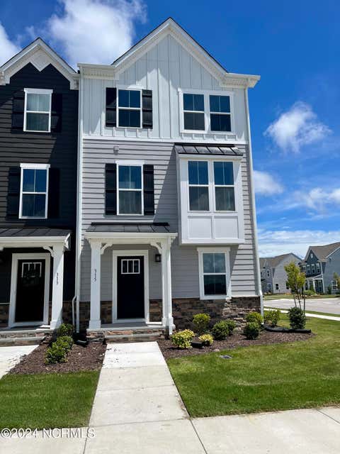 Townhouse For Rent - 315 Fost Boulevard<br/> Moyock, NC 27958