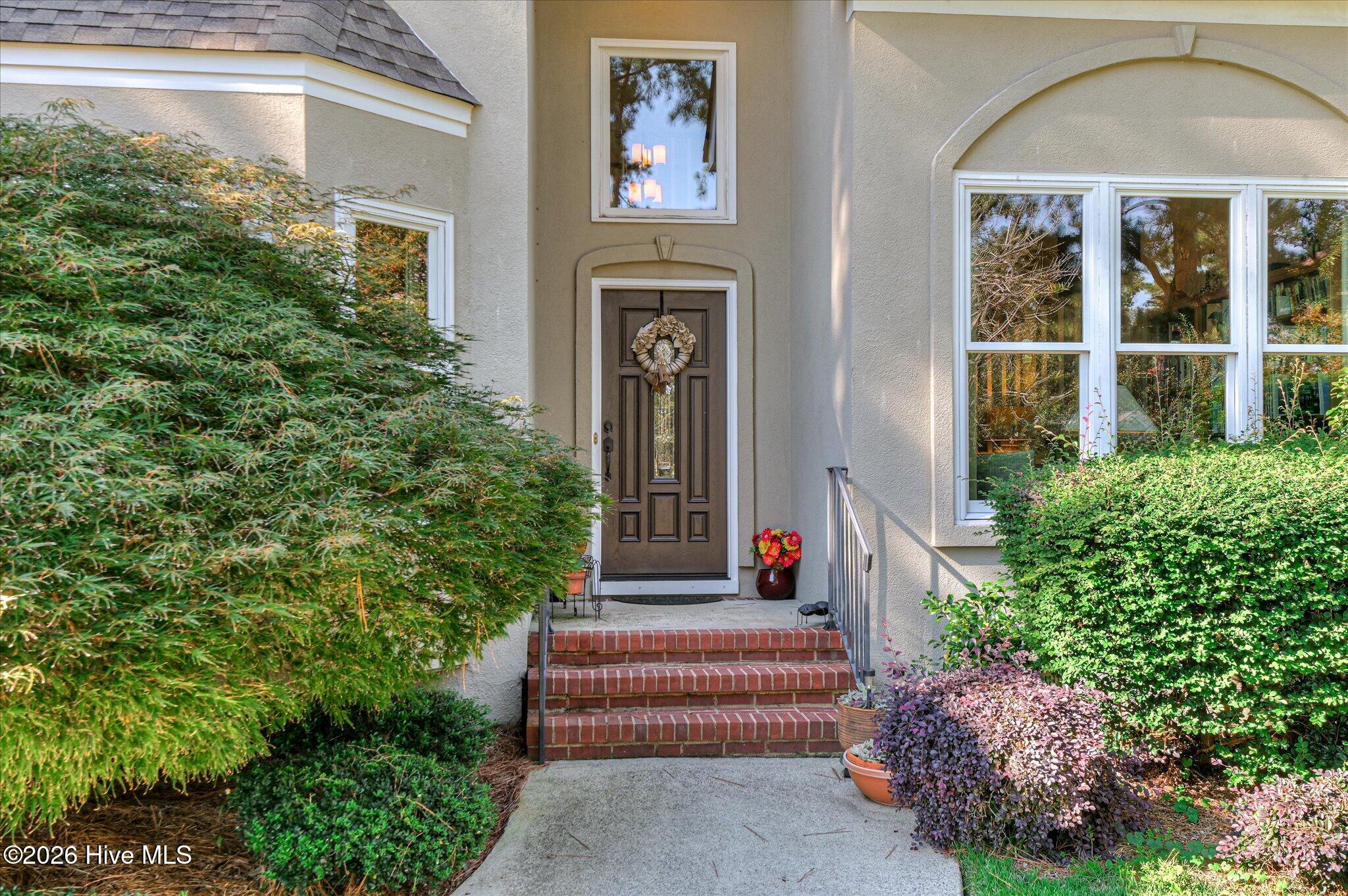 670 Glen Abbey Drive