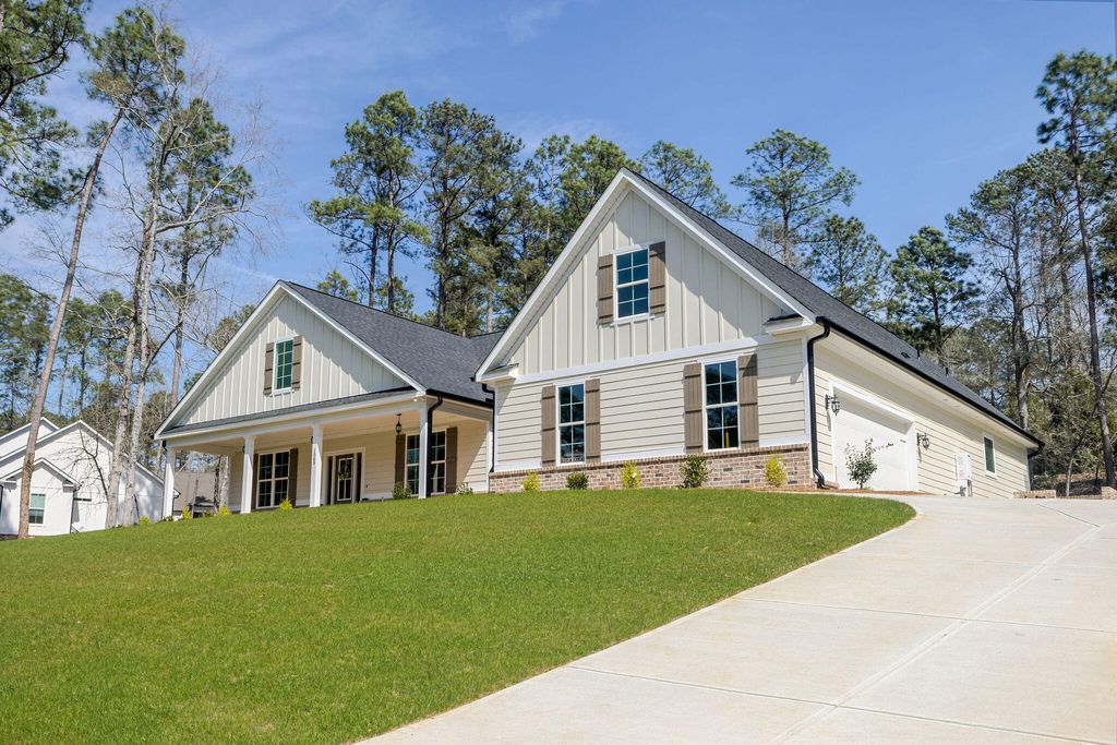 Photo of 1065 Ferndown Court, Aiken, SC 29803 (MLS # 98201540)