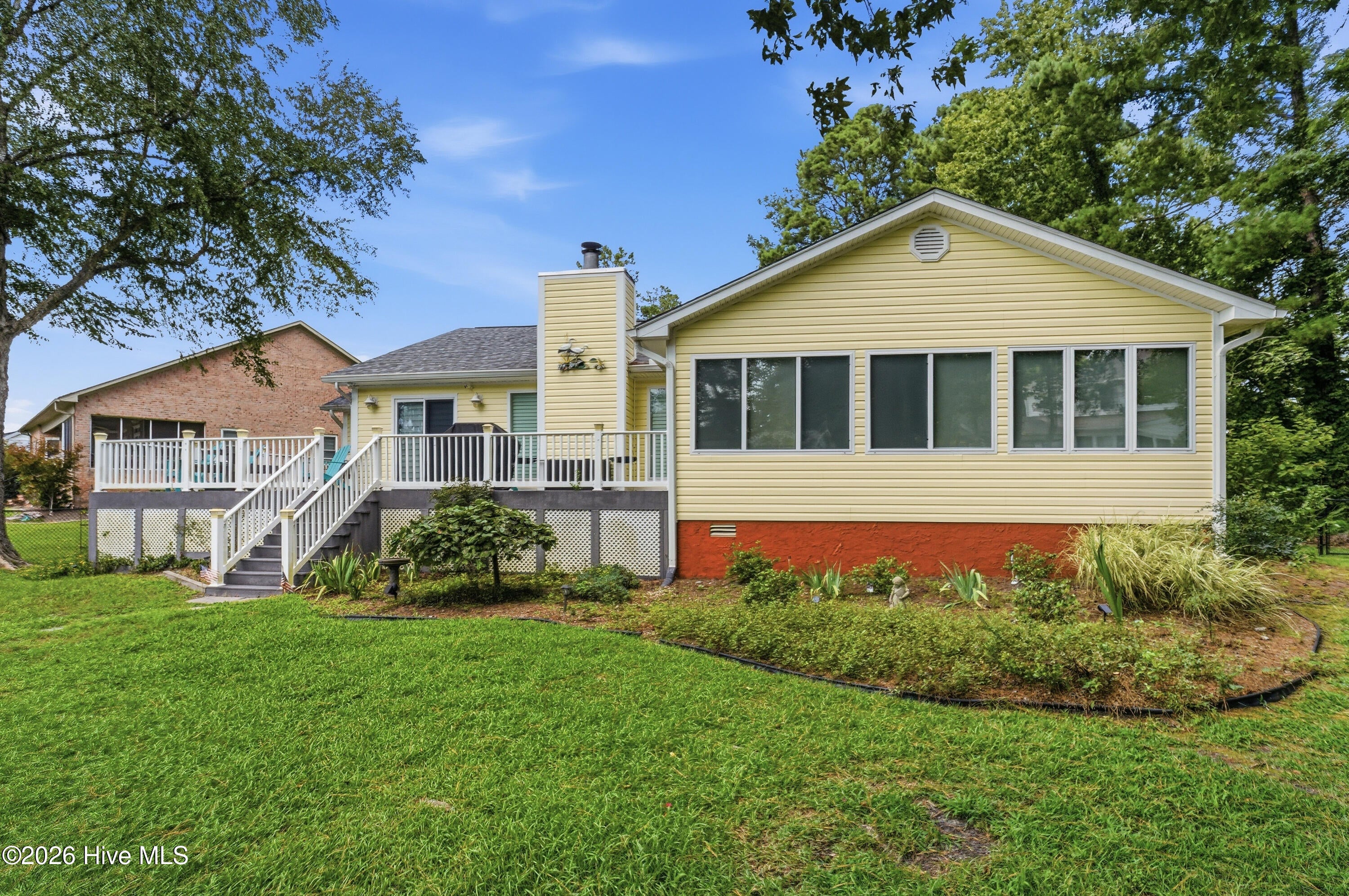 109 Commander Circle