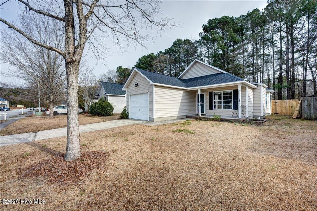 Photo of 4629 Rainmaker Drive, New Bern, NC 28562 (MLS # 100554090)