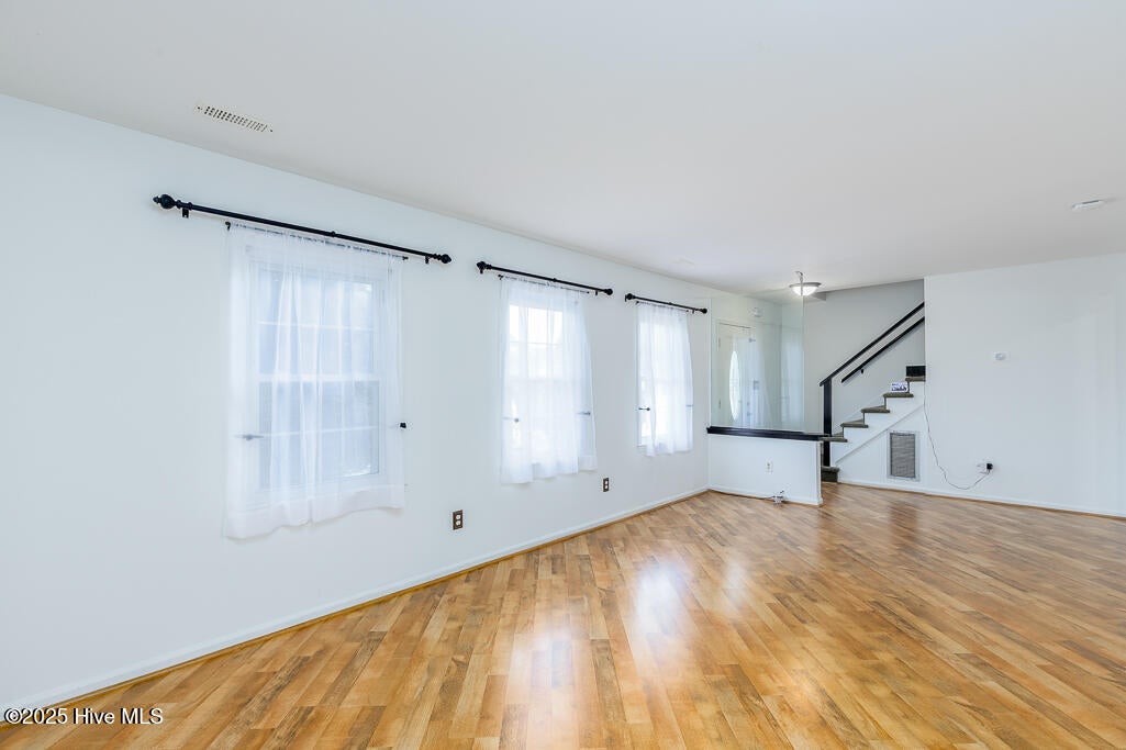 301 Murdoch Road