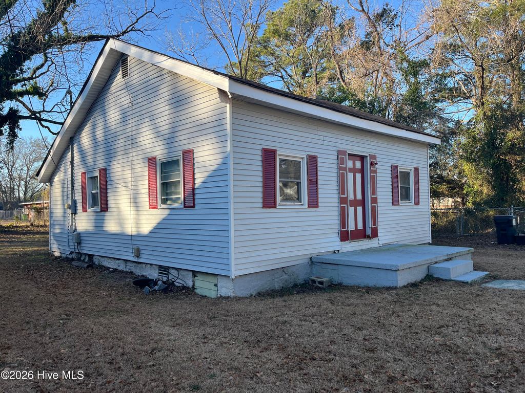 Photo of 1617 Mckinley Avenue, New Bern, NC 28562 (MLS # 100549695)