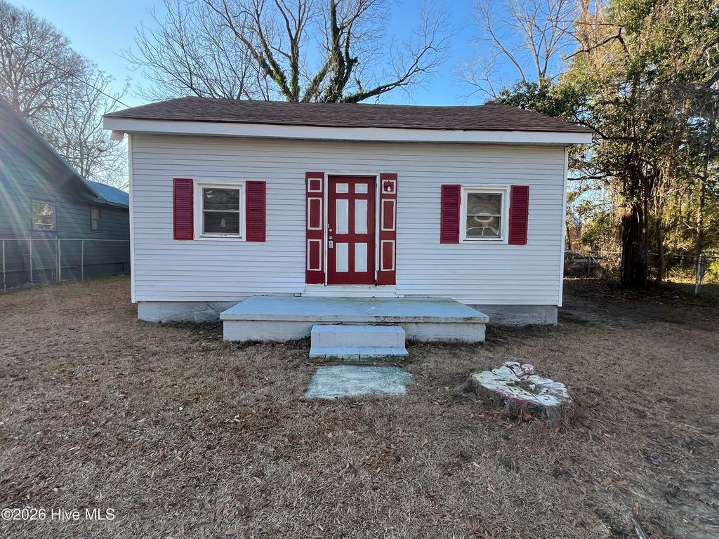 Photo of 1617 Mckinley Avenue, New Bern, NC 28562 (MLS # 100549695)