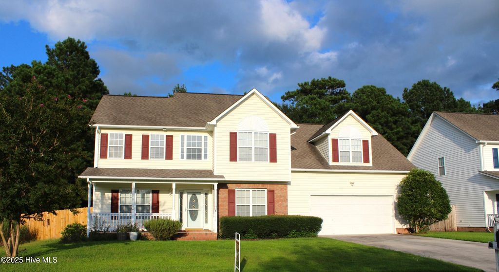 Photo of 302 Altavista Loop, Jacksonville, NC 28546 (MLS # 100520140)