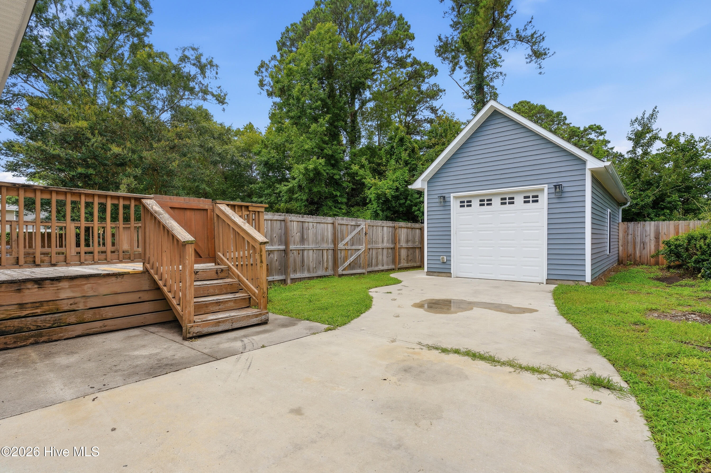 118 Lionel Avenue
