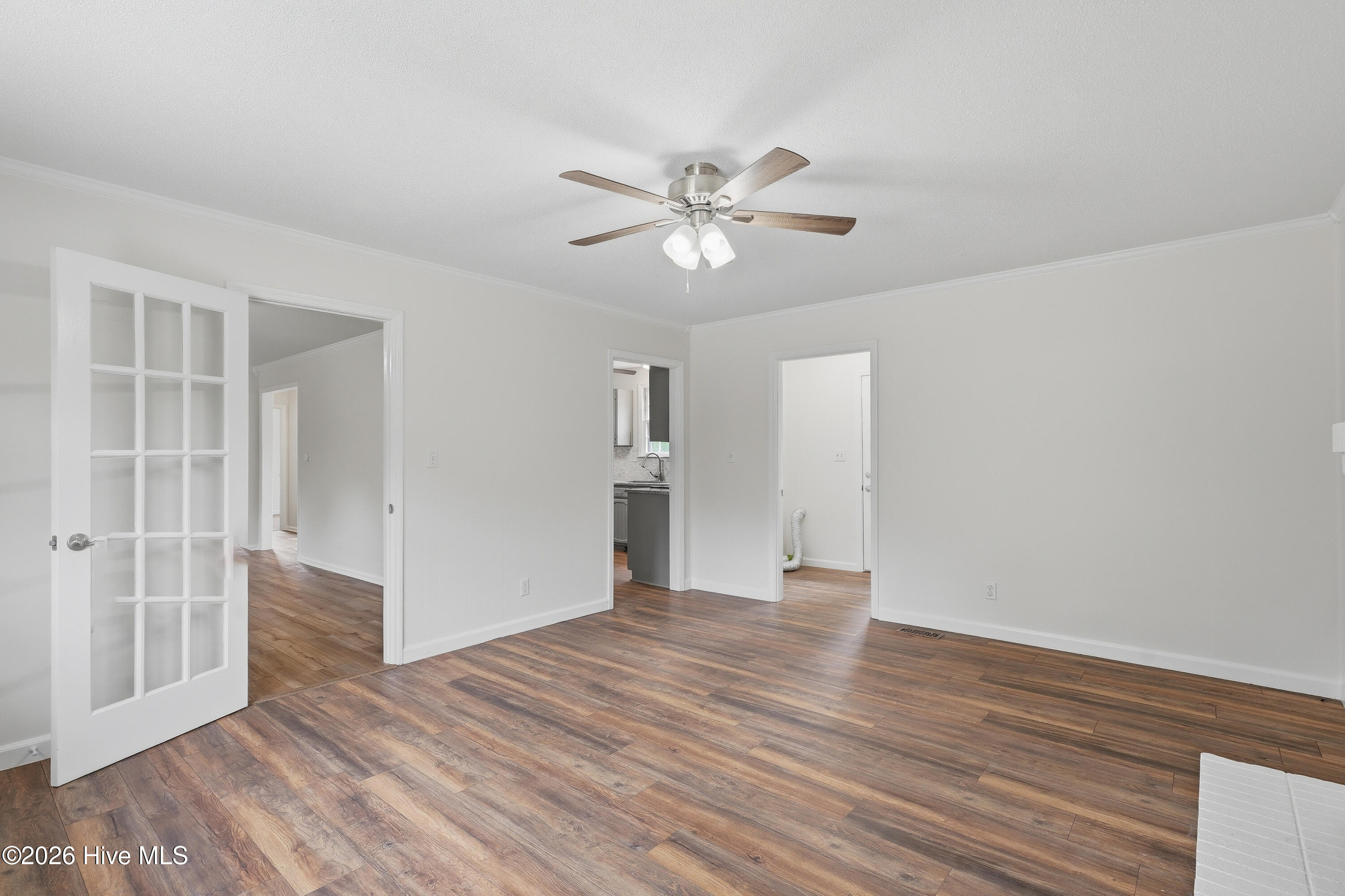 118 Lionel Avenue