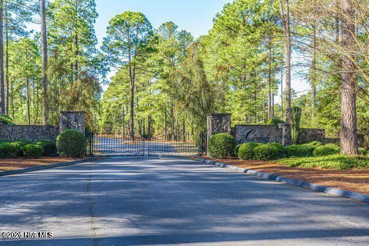 501 97, 98, 101 Grande Pines Vista
