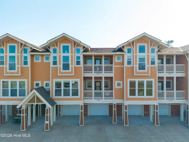100 Mercedes Court Unit C, photo 2 of 66