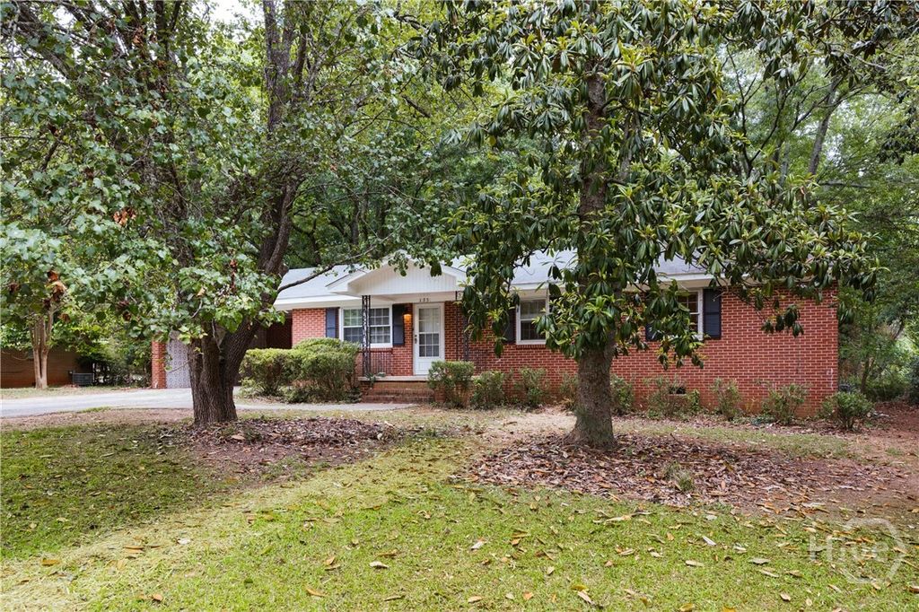 Photo of 135 Cavalier Court, Athens, GA 30606 (MLS # CL347265)