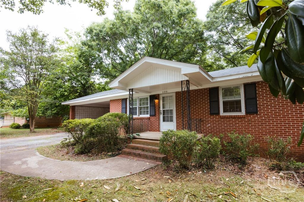 Photo of 135 Cavalier Court, Athens, GA 30606 (MLS # CL347265)