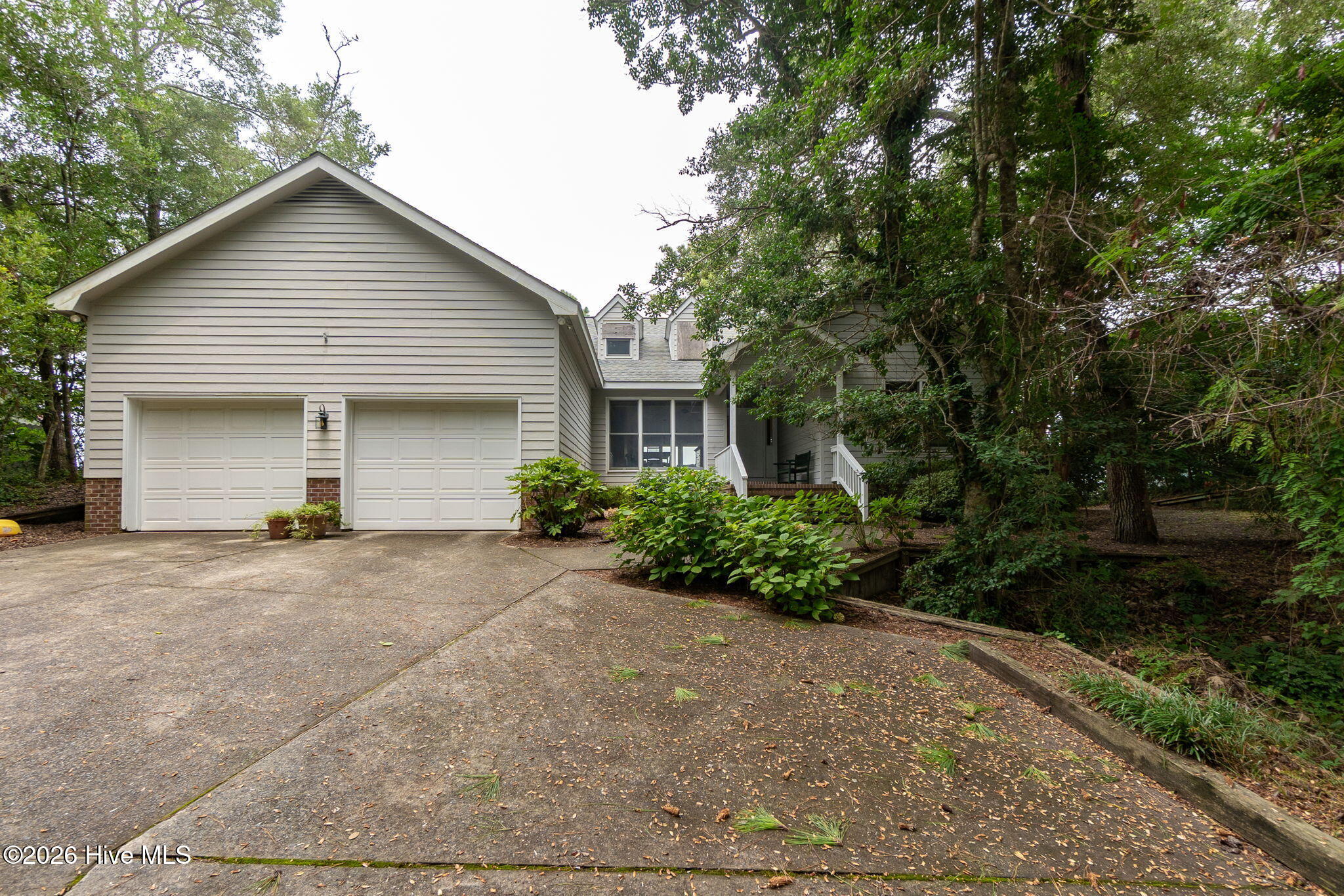 270 Oakleaf Drive