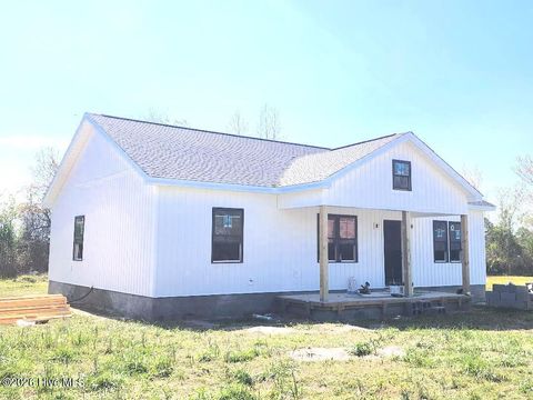 Homes For Sale - 410 Carmon Circle<br/> Ayden, NC 28513