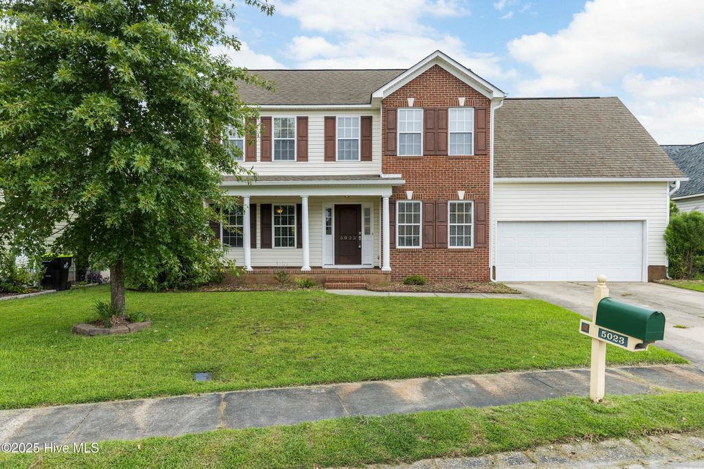 Photo of 5023 Trumpet Vine Way, Wilmington, NC 28412 (MLS # 100527201)