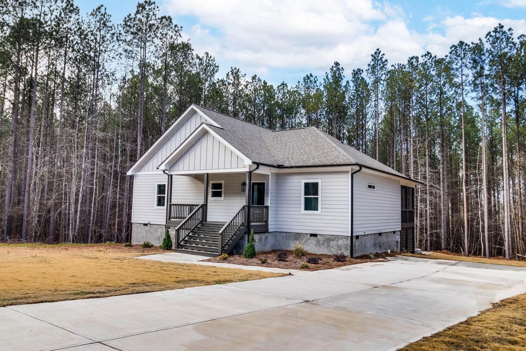 Photo of 1165 Watersedge Cove, Tignall, GA 30668 (MLS # 551191)