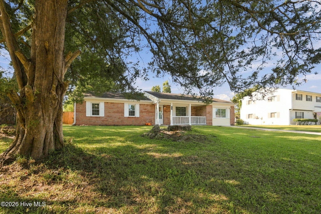 Photo of 18 Walnut Drive, Jacksonville, NC 28546 (MLS # 100610605)