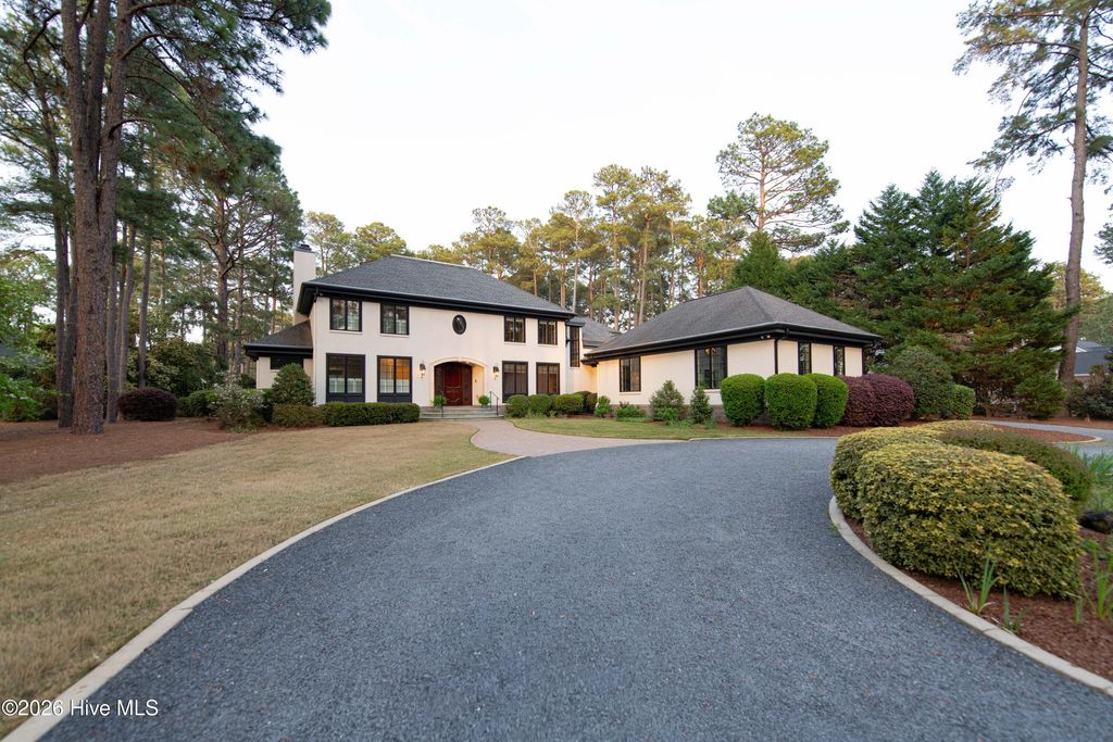 Photo of 37 Mcmichael Drive, Pinehurst, NC 28374 (MLS # 100566996)