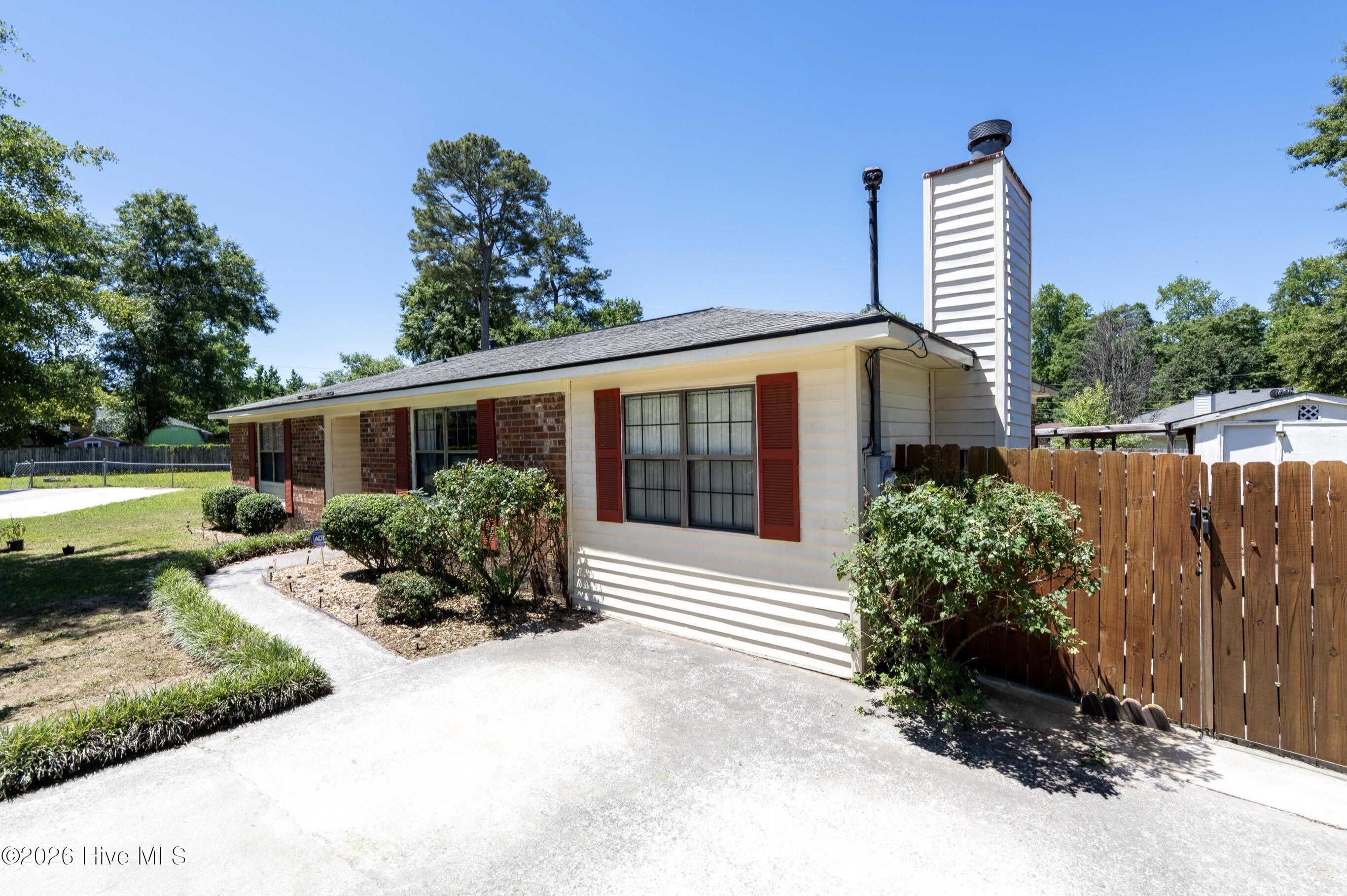 707 Cottonwood Court
