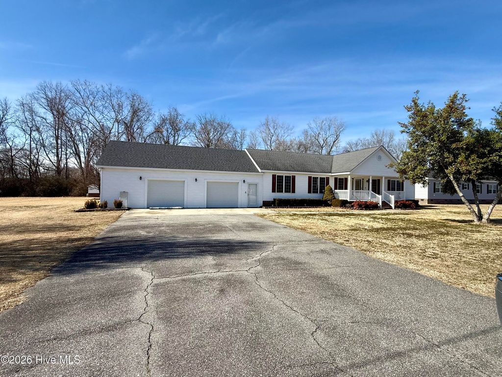 Photo of 1045 Mascot Lane, Williamston, NC 27892 (MLS # 100555166)