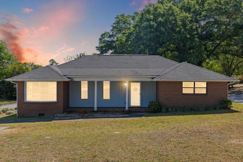 Photo of 3034 Richmond Hill Road, Augusta, GA 30906 (MLS # 554330)