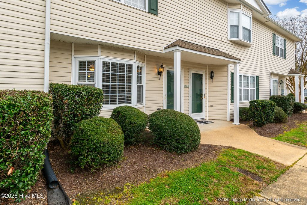 Photo of 2320 Vineyard Drive #O-7, Winterville, NC 28590 (MLS # 100560076)
