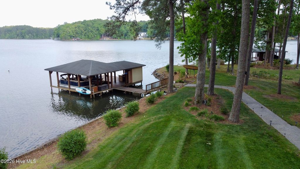 Photo of 118 Paradise Point, Macon, NC 27551 (MLS # 100569985)