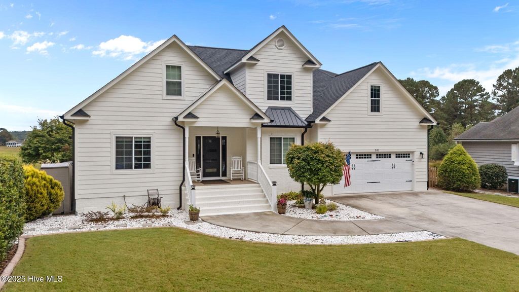 Photo of 551 Ivy Circle, Vass, NC 28394 (MLS # 100530839)