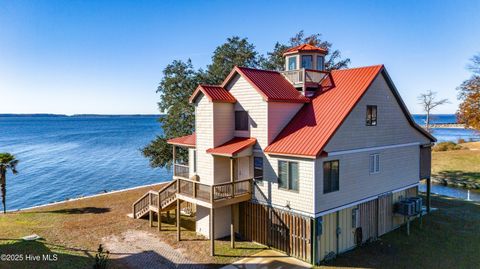 Homes For Sale - 76 Beach Drive<br/> Minnesott Beach, NC 28510