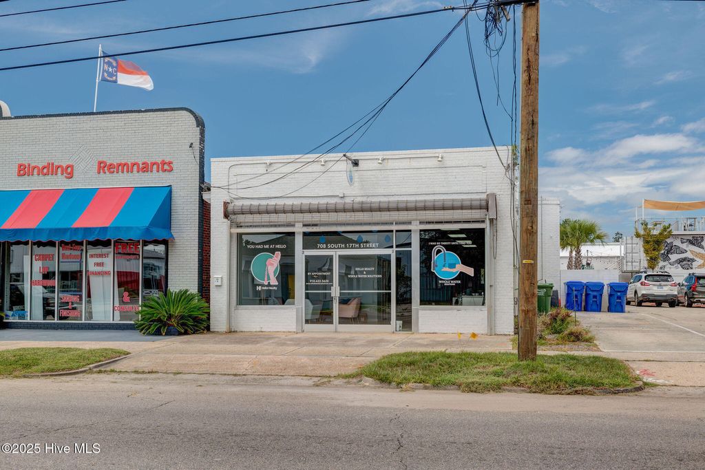 Photo of 708 S 17th Street #201, Wilmington, NC 28401 (MLS # 100546896)