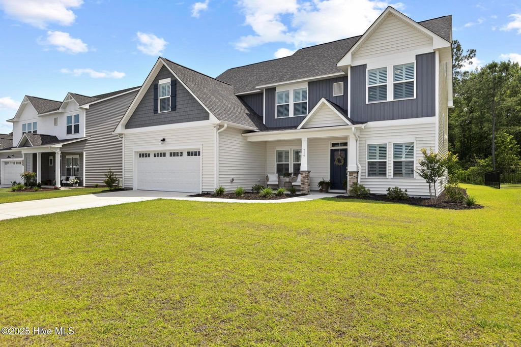 Photo of 210 W Weatherbee Way, Hampstead, NC 28443 (MLS # 100516290)